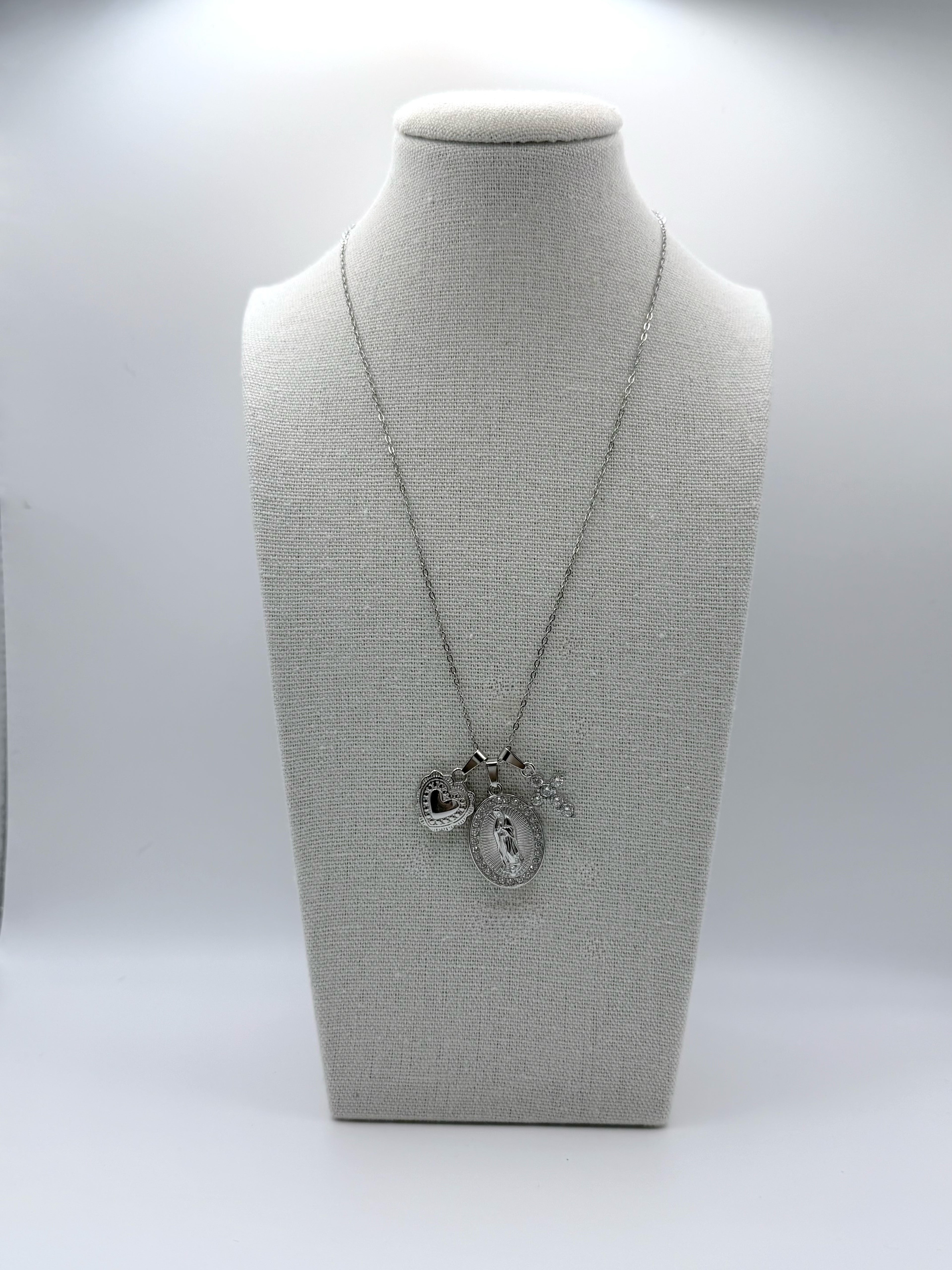 Collana Saint